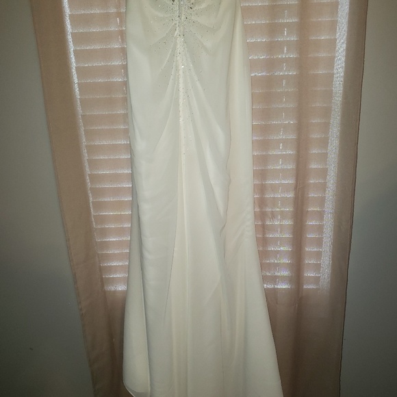 Wedding Dress - Picture 3 of 5